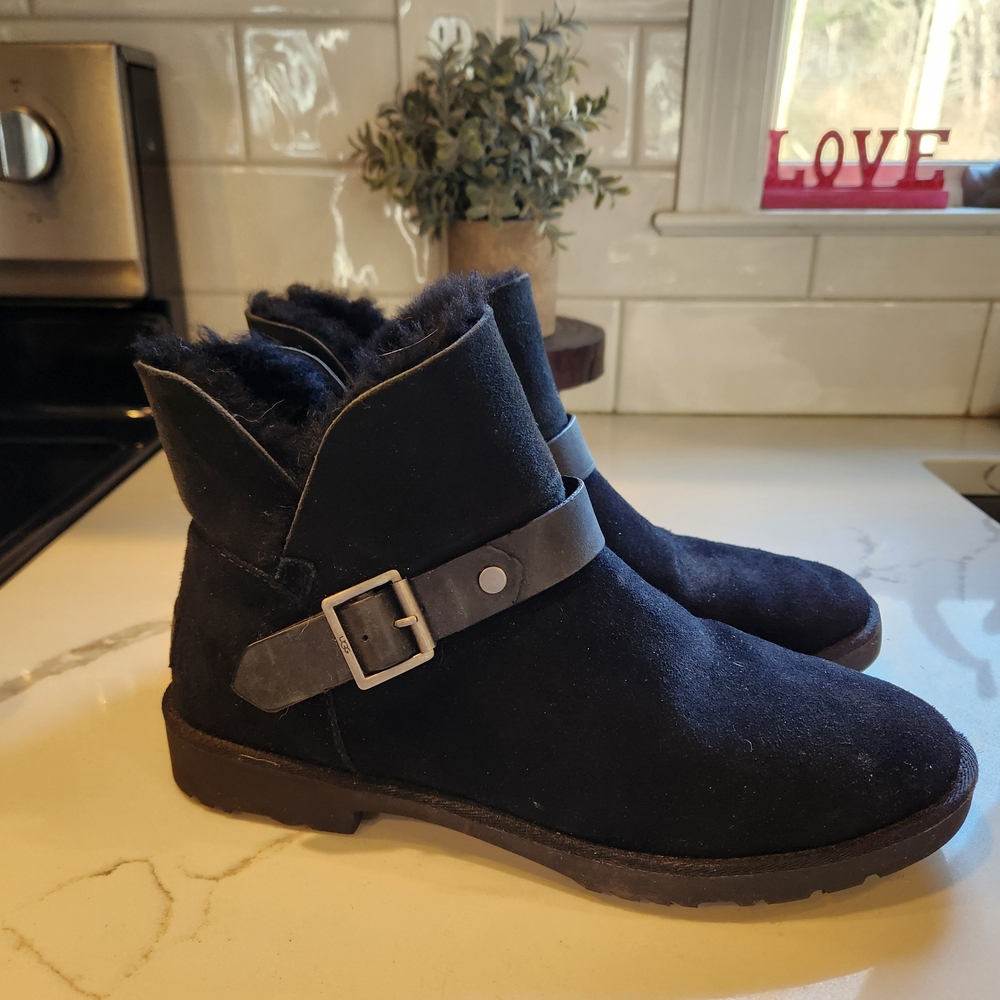 UGG Women's Black Romely Short Buckle Boots